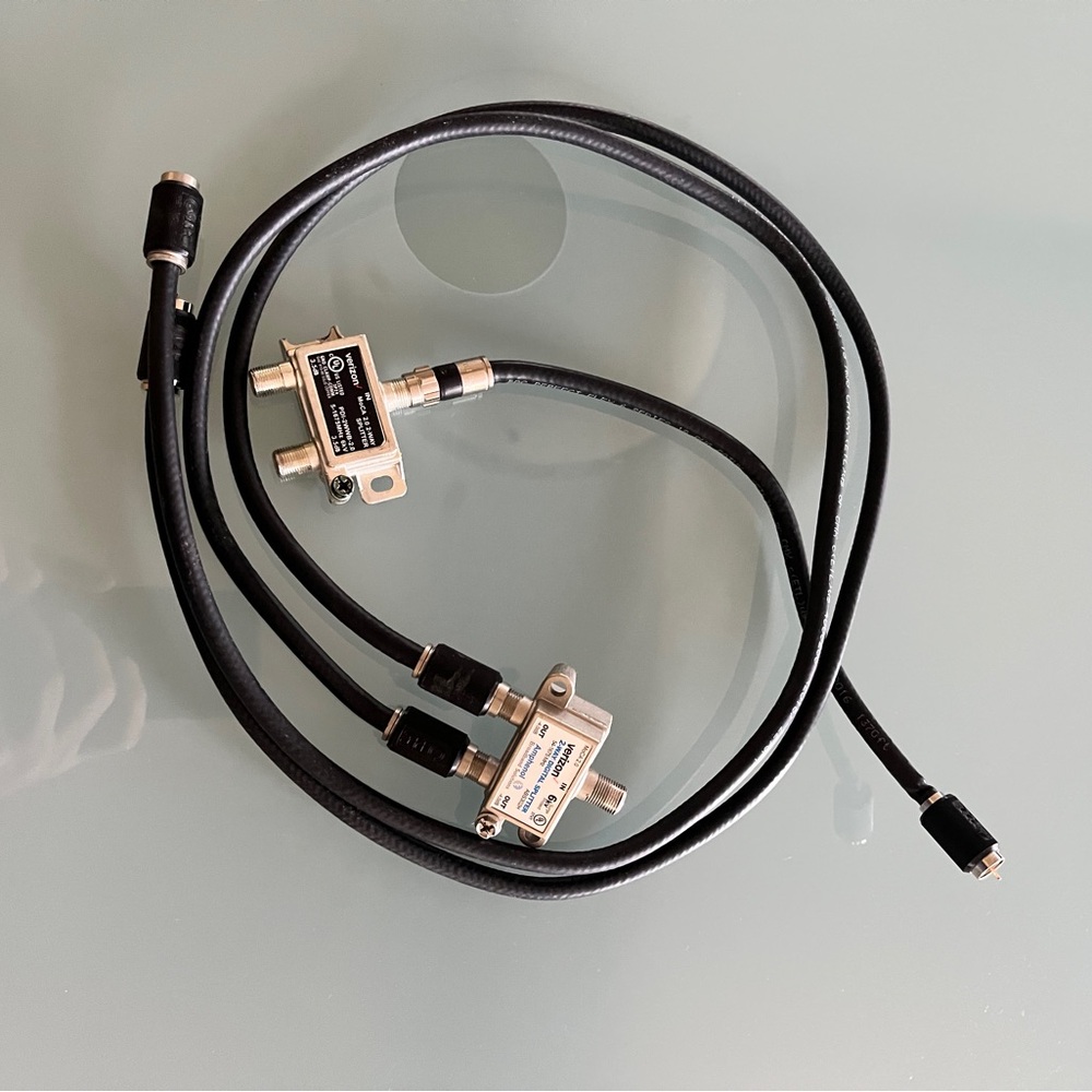 Set Of 2 Verizon Fios 2 Way Moca 2.0 Splitter PDI-2WWB-2.0 3.5Db w Coaxial Cords
